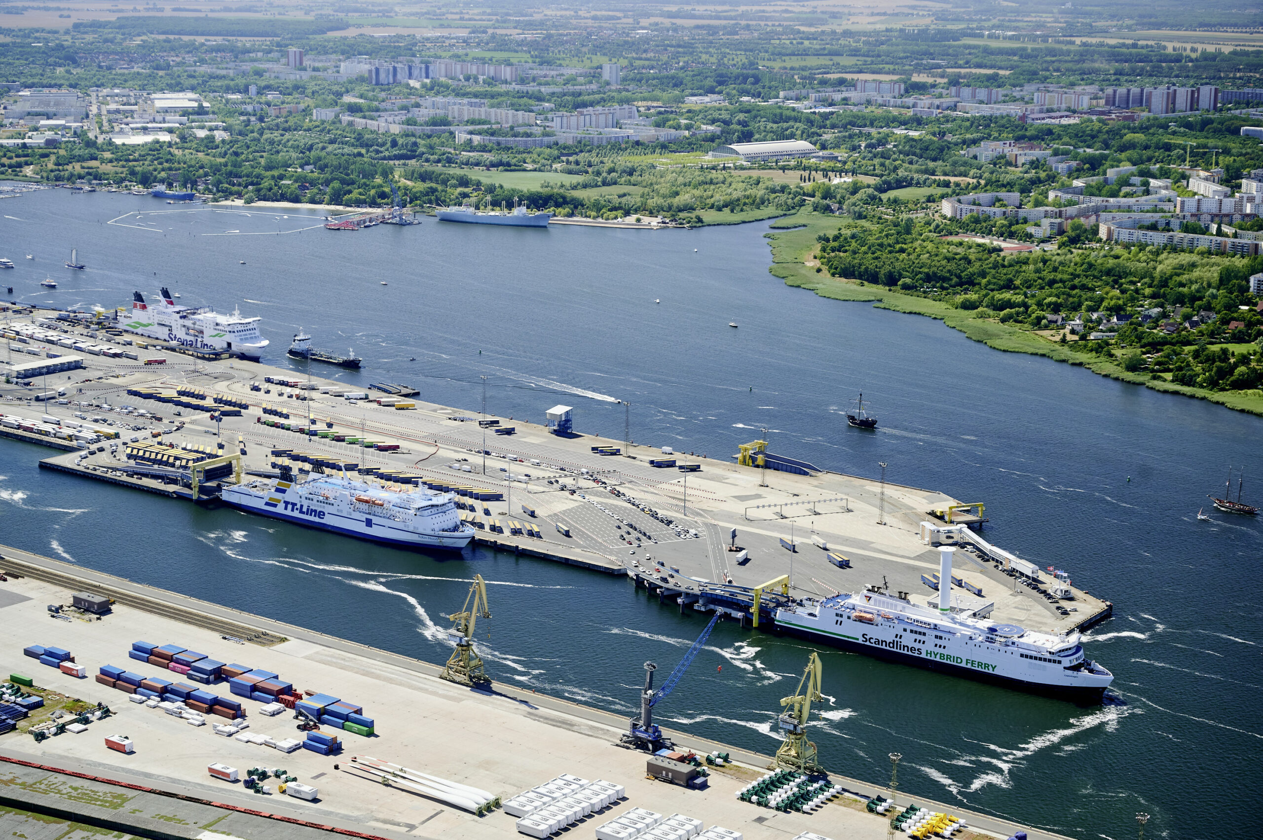 Foto: rostock port/ nordlicht