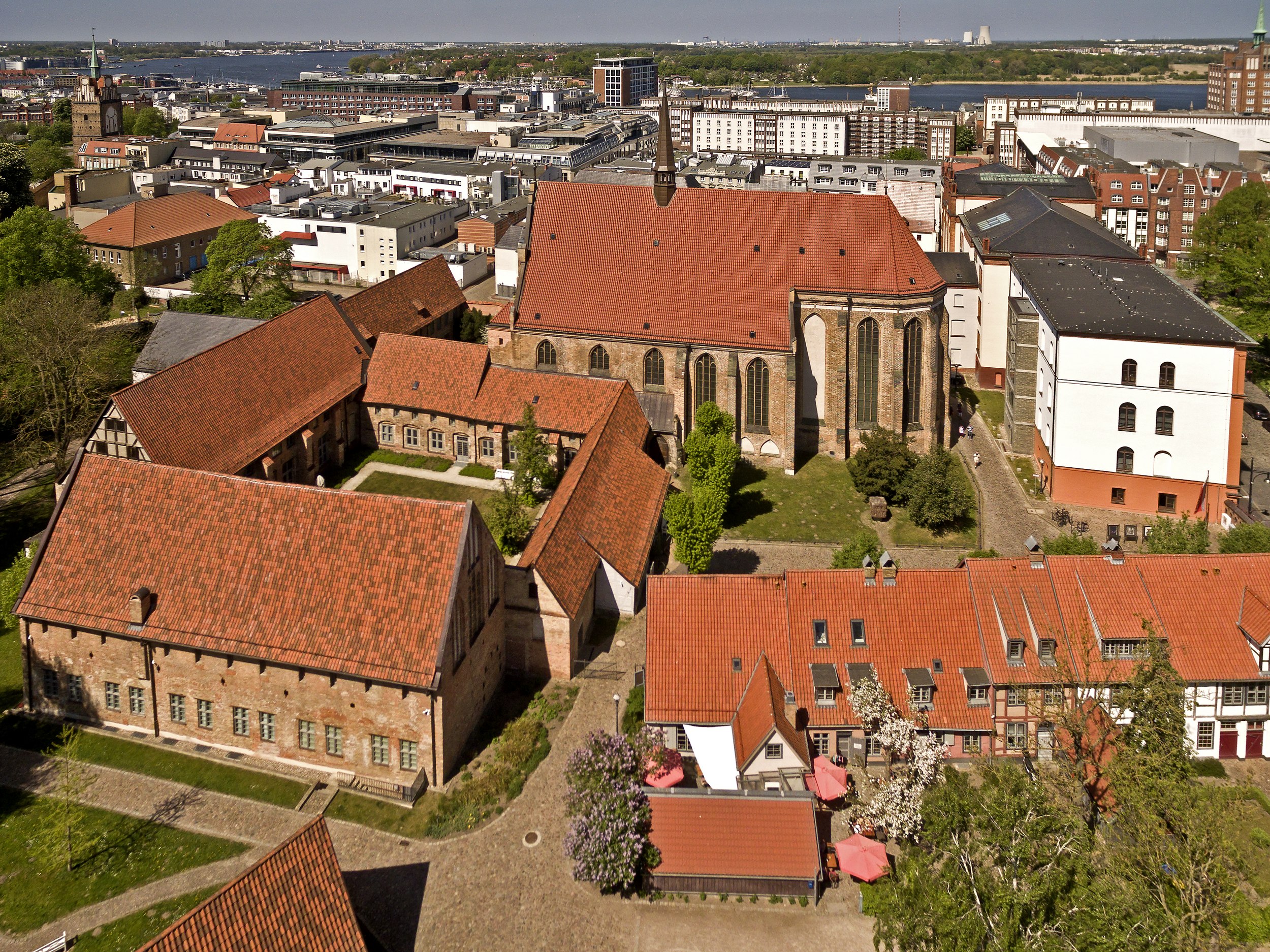 Luftaufnahme des Kulturhistorischen Museums Rostock c Berthold Brinkmann
